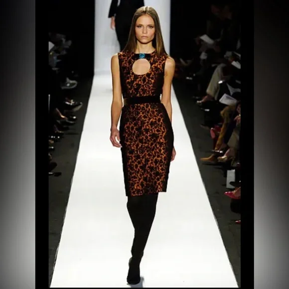 Carolina Herrera Vogue Fashion Show Fall 2006 “Ready To Wear” Runway Dre…